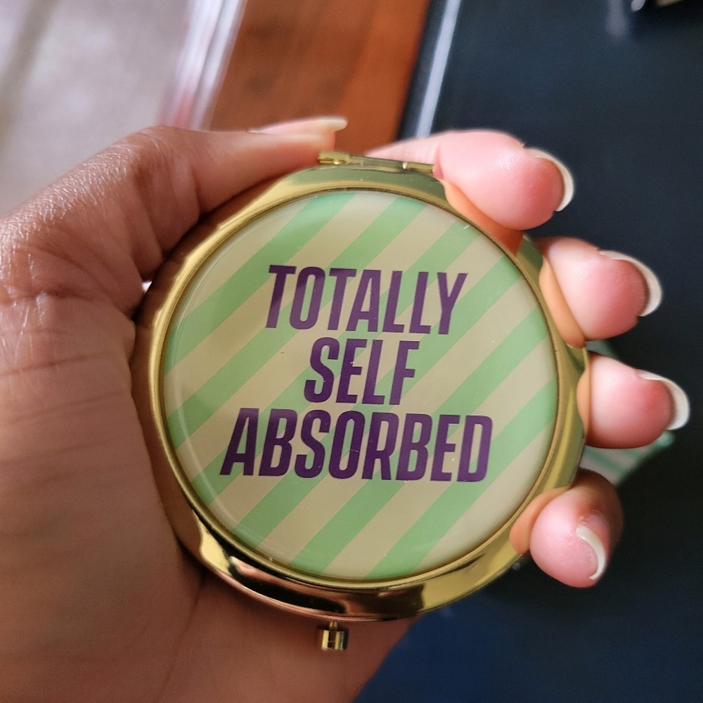 New Compact Handmirror - Picture 2 of 3
